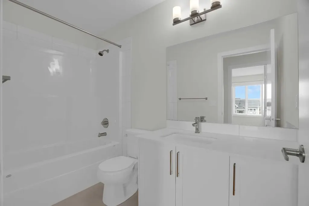 59 D'arcy Boulevard Okotoks AB T1S 5S6