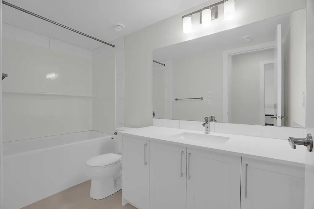 59 D'arcy Boulevard Okotoks AB T1S 5S6