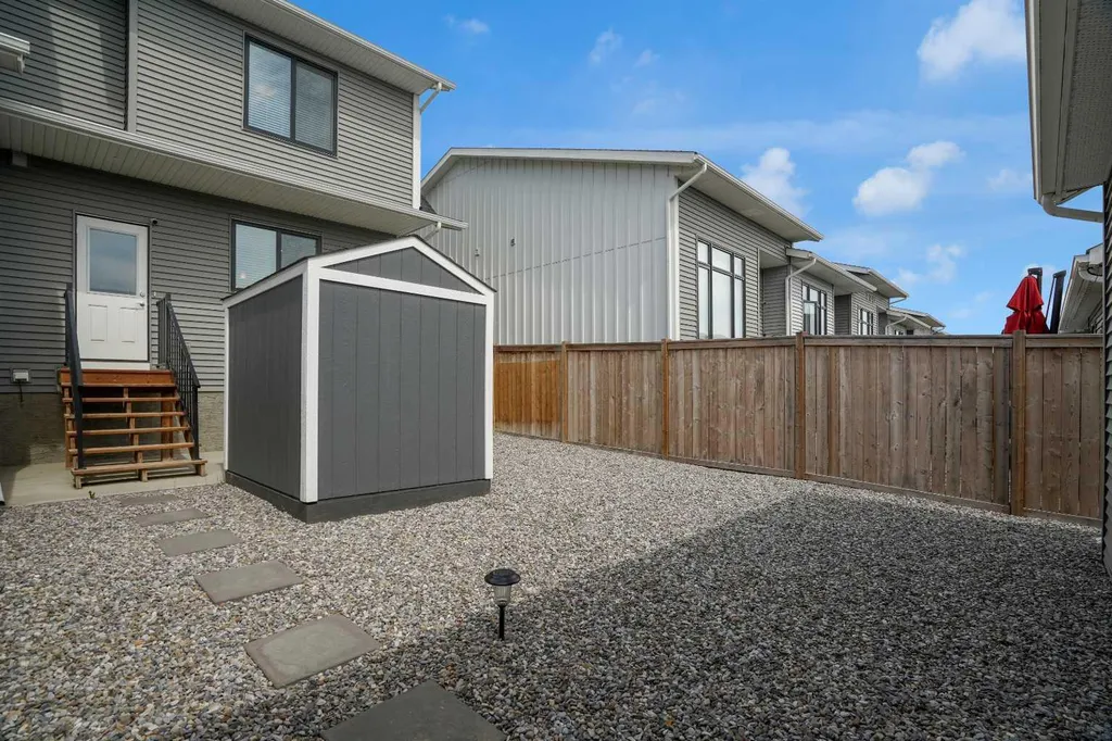 59 D'arcy Boulevard Okotoks AB T1S 5S6
