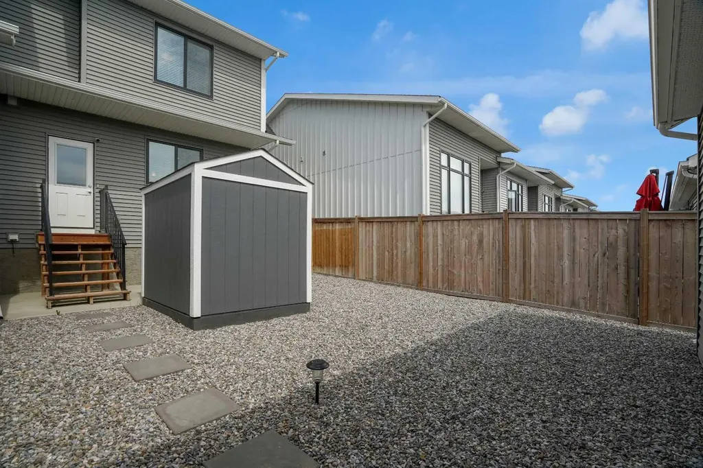 59 D'arcy Boulevard Okotoks AB T1S 5S6