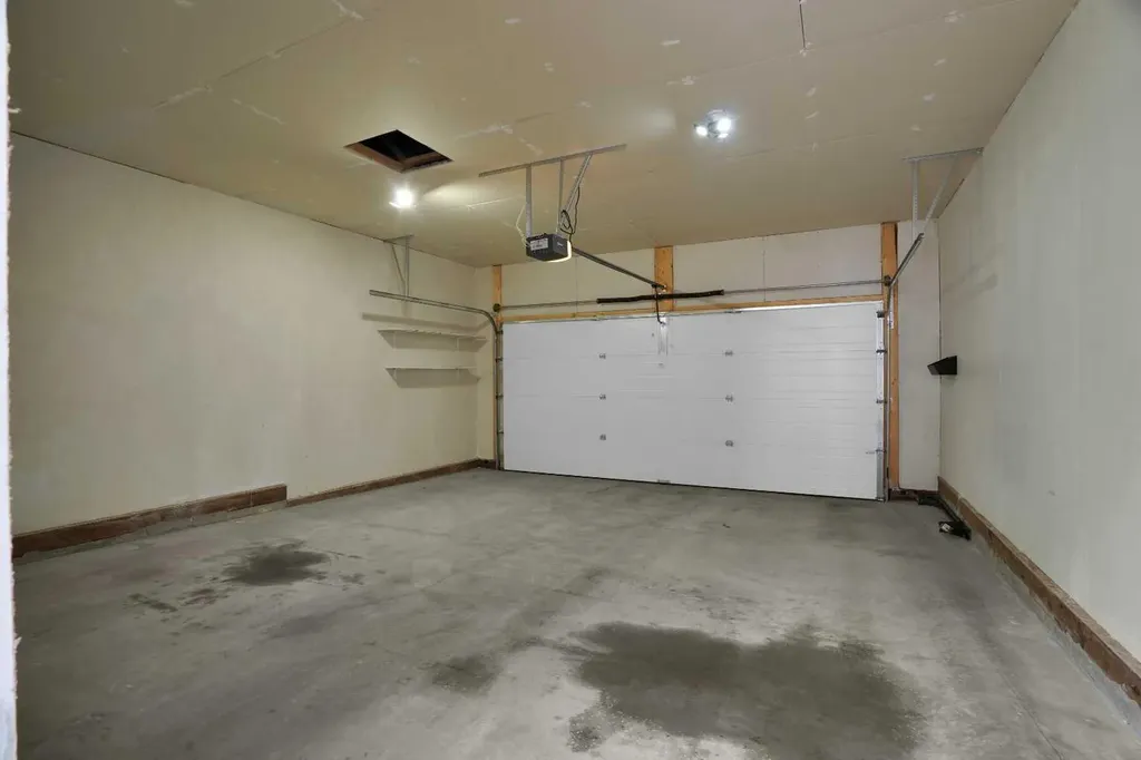 59 D'arcy Boulevard Okotoks AB T1S 5S6