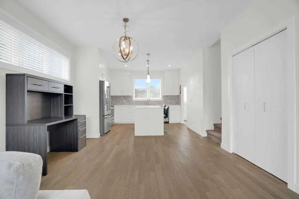 59 D'arcy Boulevard Okotoks AB T1S 5S6
