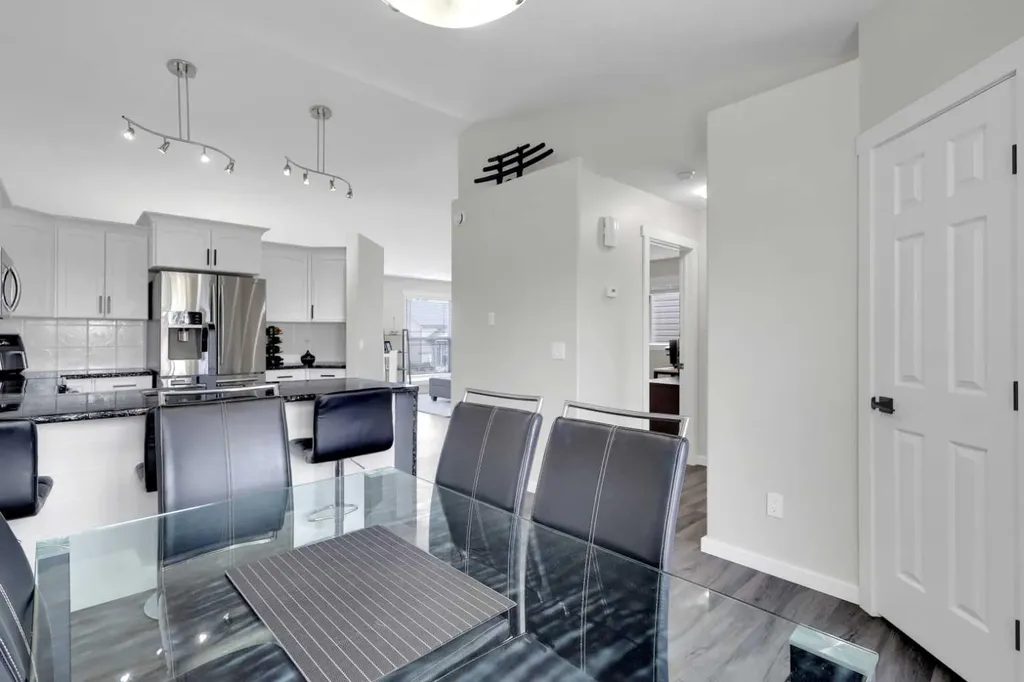 68 Ireland Crescent Red Deer AB T4R 3K8