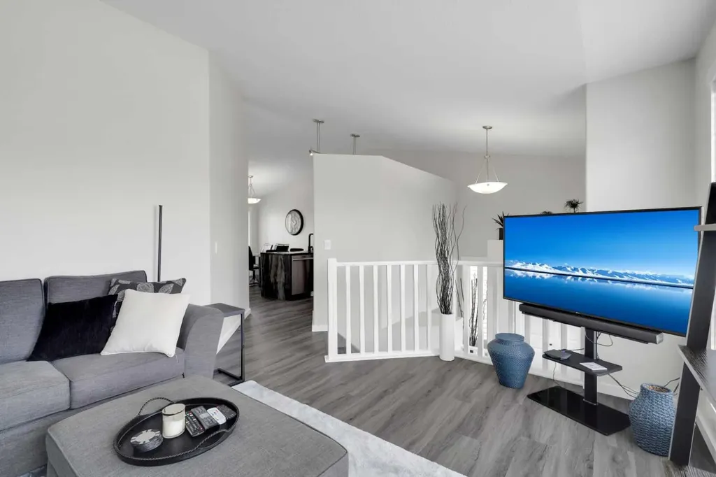 68 Ireland Crescent Red Deer AB T4R 3K8