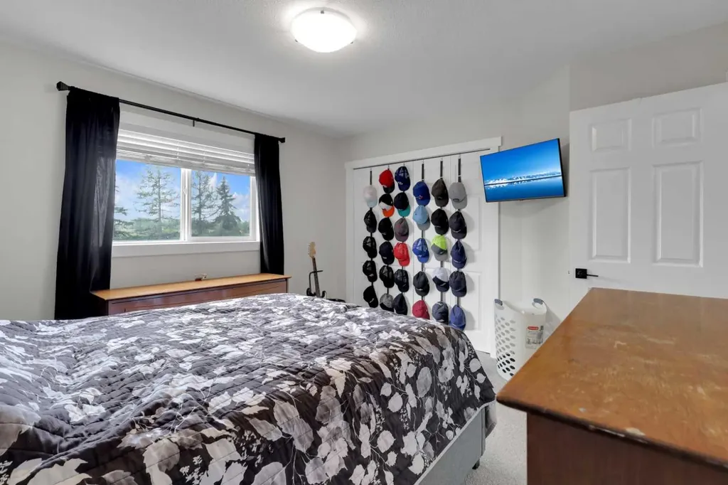 68 Ireland Crescent Red Deer AB T4R 3K8