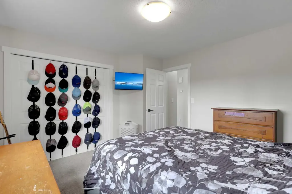 68 Ireland Crescent Red Deer AB T4R 3K8