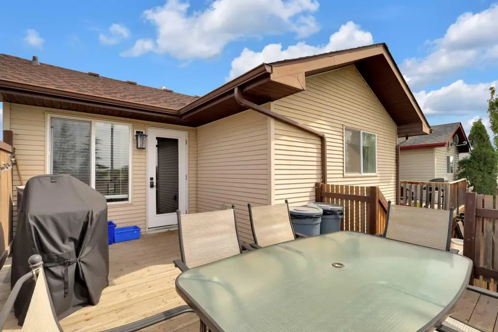 68 Ireland Crescent Red Deer AB T4R 3K8