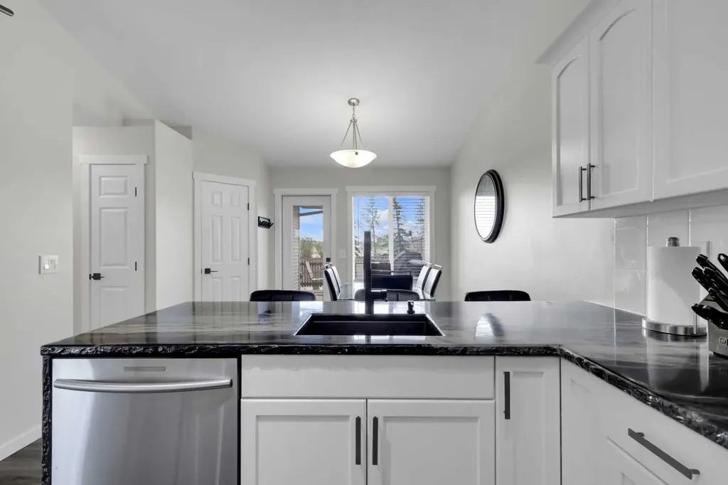 68 Ireland Crescent Red Deer AB T4R 3K8