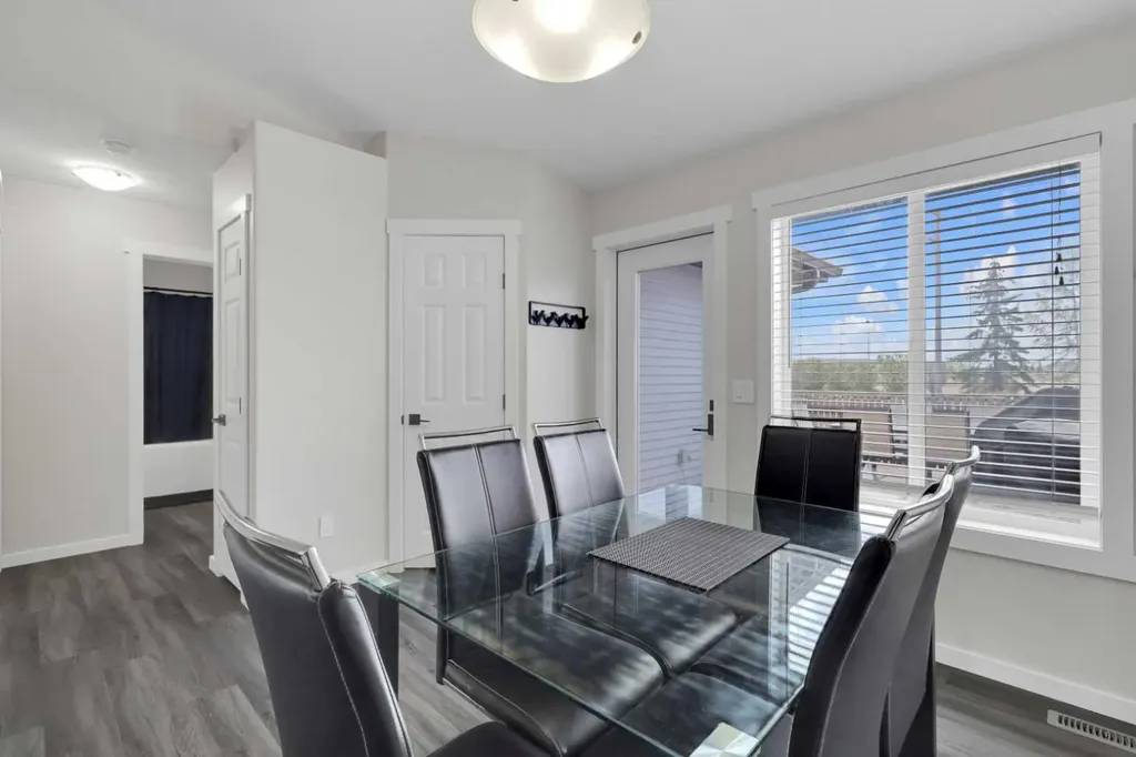 68 Ireland Crescent Red Deer AB T4R 3K8