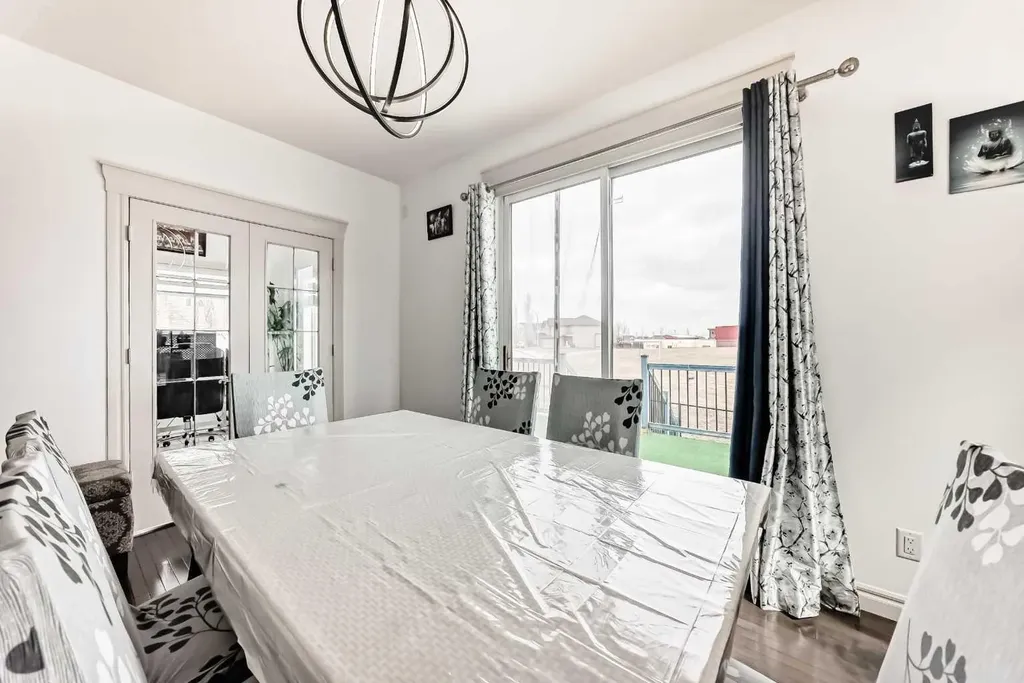 58 Bridleridge Green SW Calgary AB T2Y 0E4