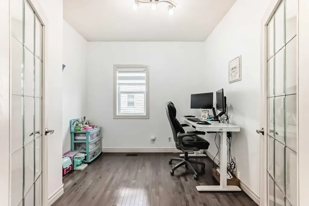 58 Bridleridge Green SW Calgary AB T2Y 0E4