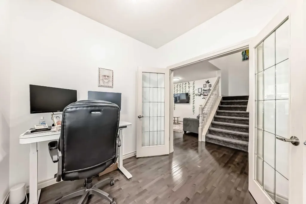 58 Bridleridge Green SW Calgary AB T2Y 0E4