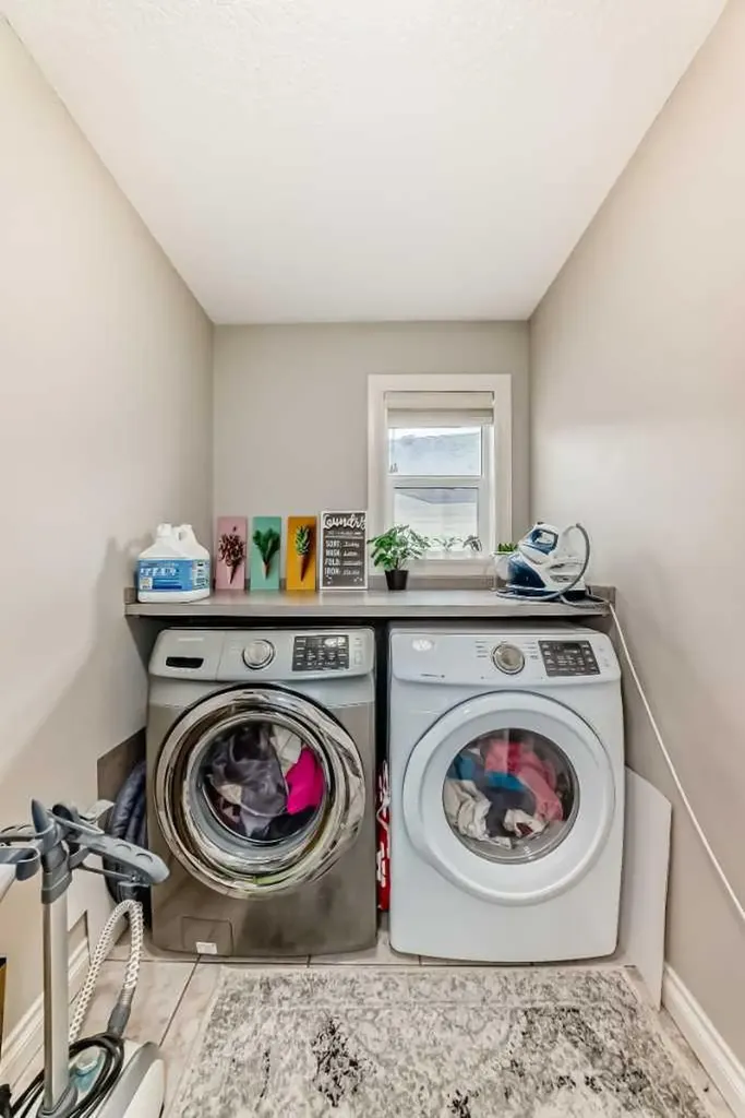 58 Bridleridge Green SW Calgary AB T2Y 0E4