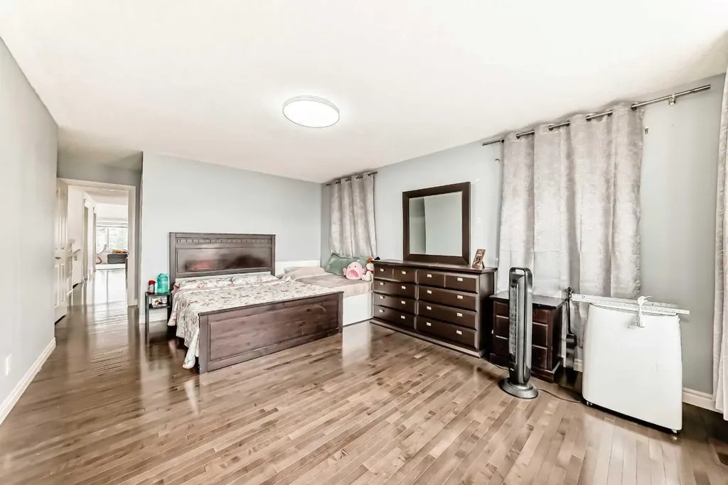 58 Bridleridge Green SW Calgary AB T2Y 0E4