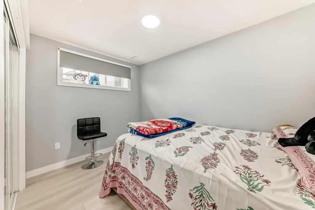 58 Bridleridge Green SW Calgary AB T2Y 0E4