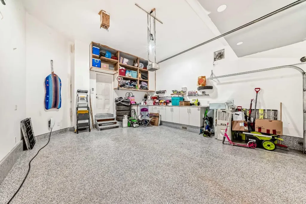 58 Bridleridge Green SW Calgary AB T2Y 0E4