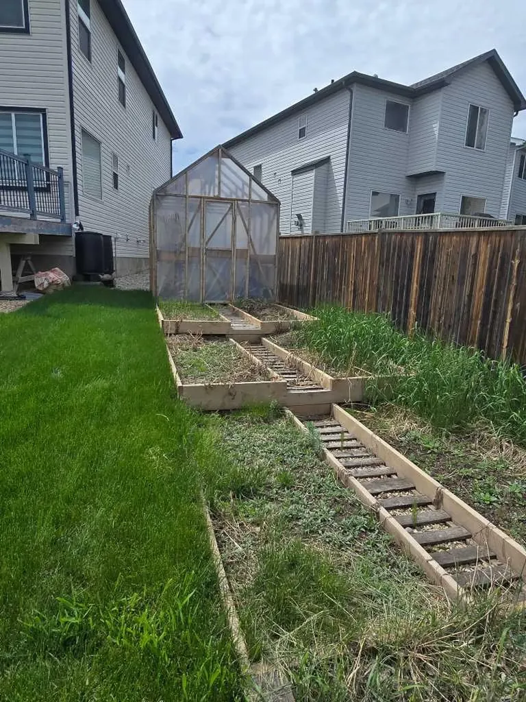 58 Bridleridge Green SW Calgary AB T2Y 0E4