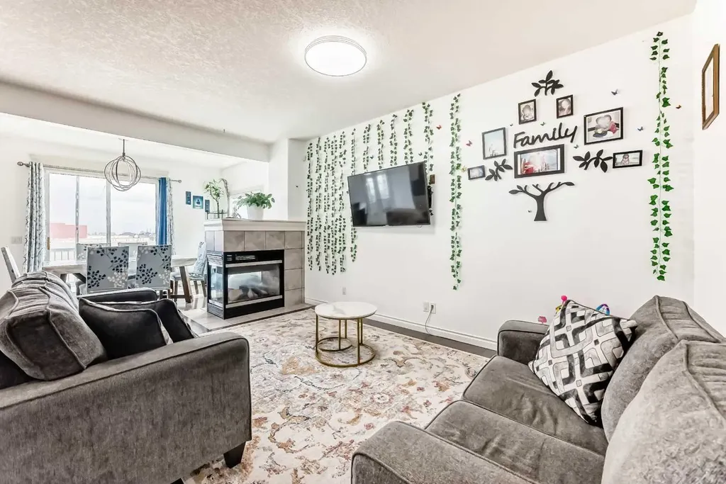 58 Bridleridge Green SW Calgary AB T2Y 0E4
