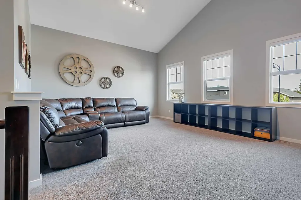 138 Lalor Drive Red Deer AB T4R 0R5