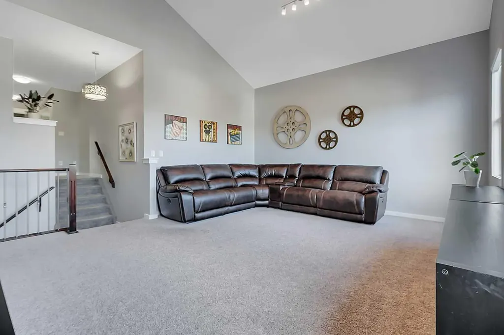 138 Lalor Drive Red Deer AB T4R 0R5