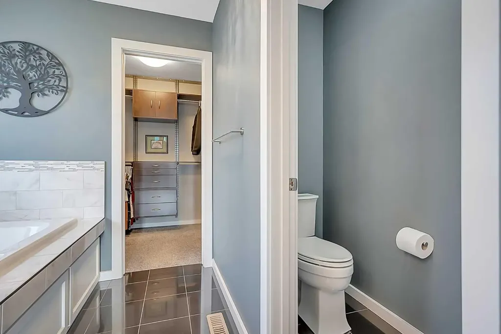 138 Lalor Drive Red Deer AB T4R 0R5