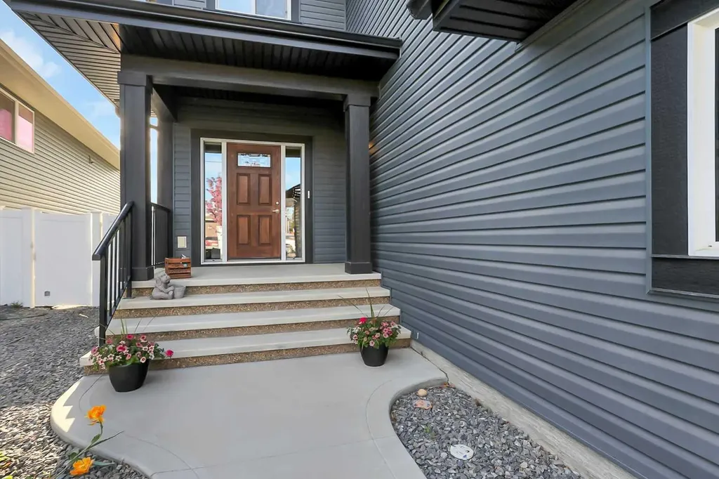 138 Lalor Drive Red Deer AB T4R 0R5