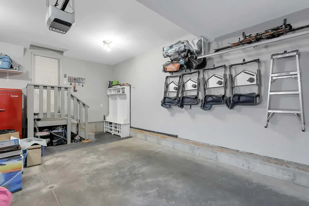 138 Lalor Drive Red Deer AB T4R 0R5