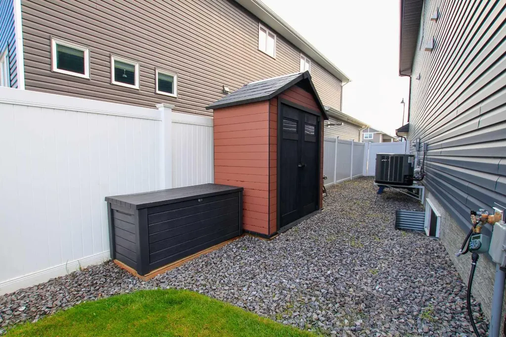 138 Lalor Drive Red Deer AB T4R 0R5