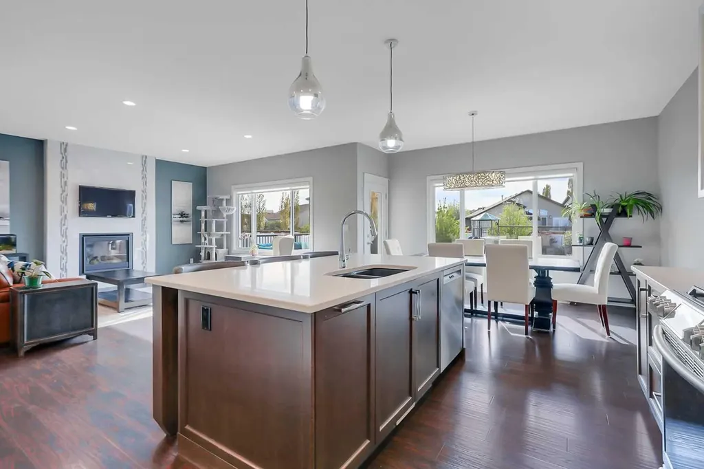 138 Lalor Drive Red Deer AB T4R 0R5