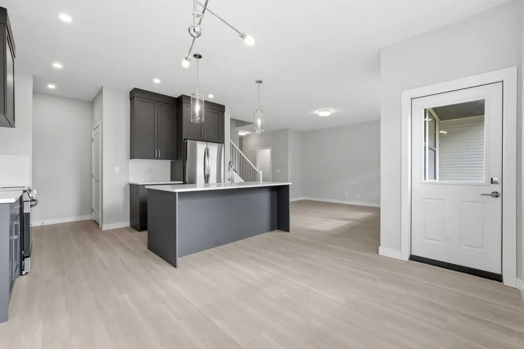 201 Cooperswood Green SW Airdrie AB T3B3Y6