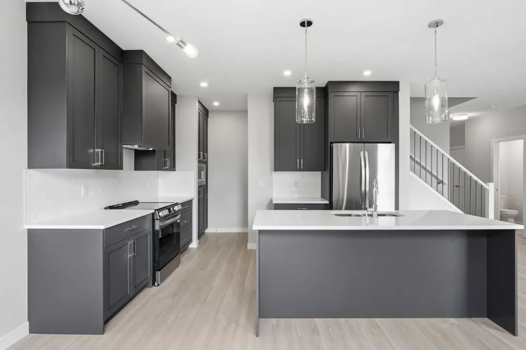 201 Cooperswood Green SW Airdrie AB T3B3Y6