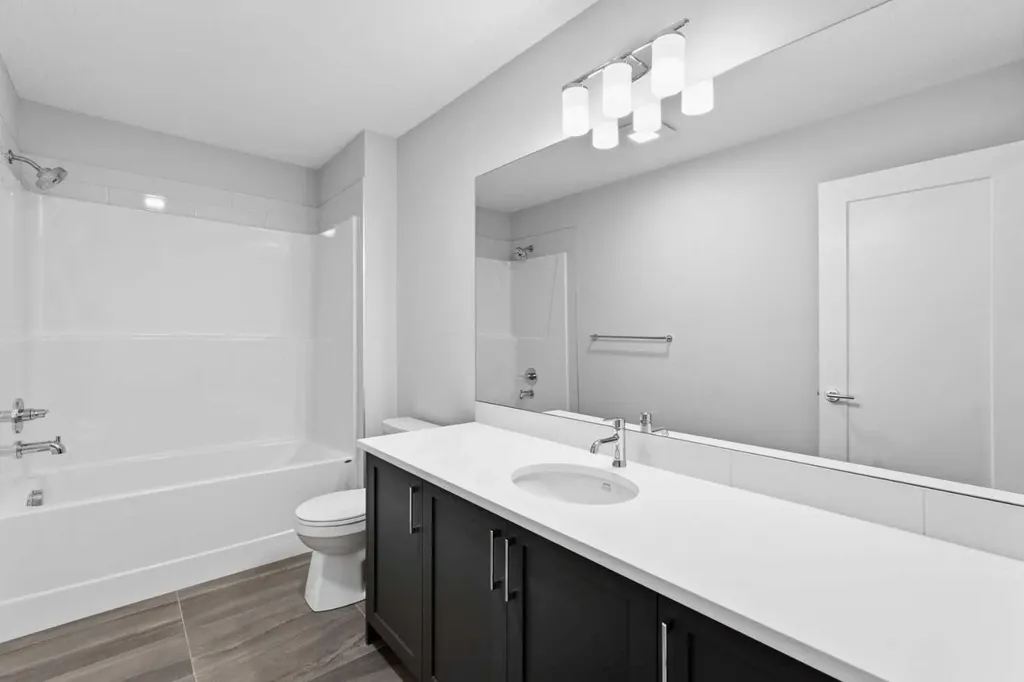 201 Cooperswood Green SW Airdrie AB T3B3Y6