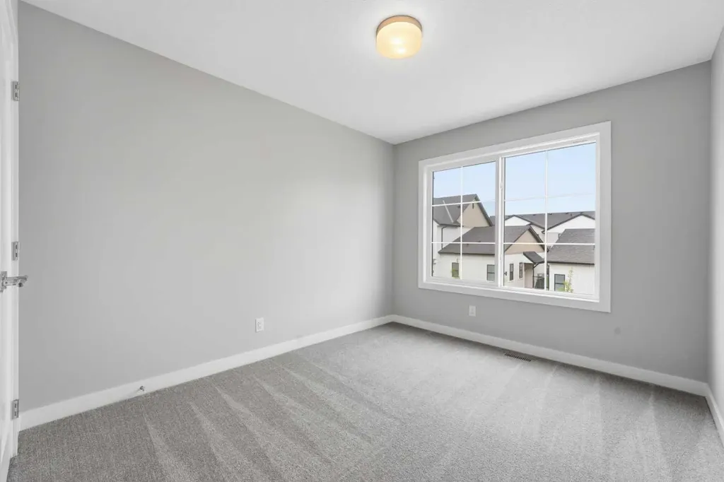 201 Cooperswood Green SW Airdrie AB T3B3Y6