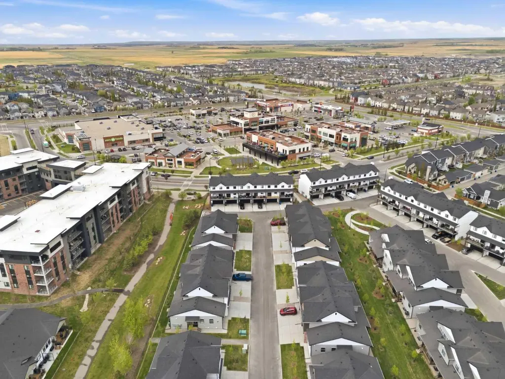 201 Cooperswood Green SW Airdrie AB T3B3Y6