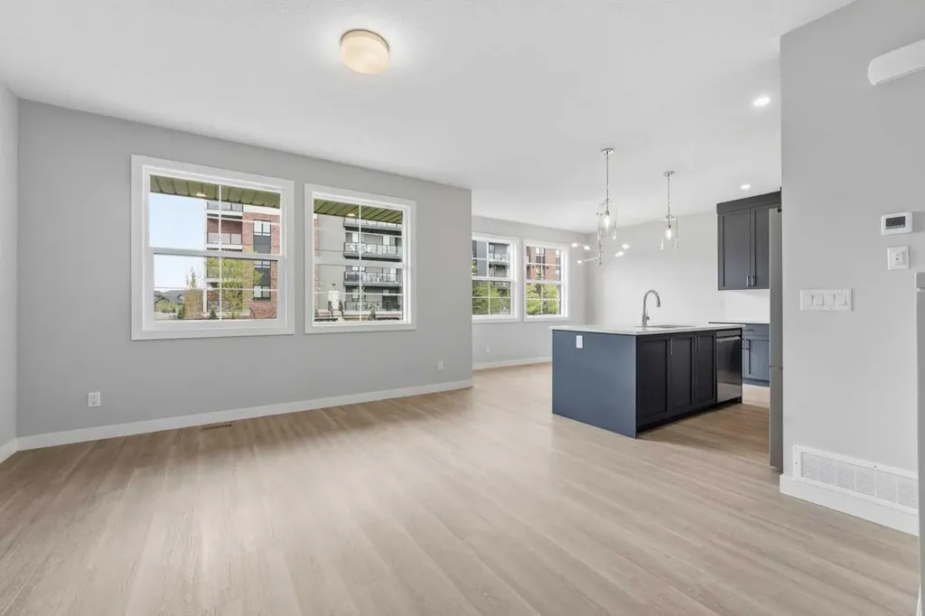 201 Cooperswood Green SW Airdrie AB T3B3Y6