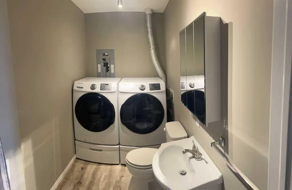 305 1 Avenue NW Airdrie AB T4B 2M5