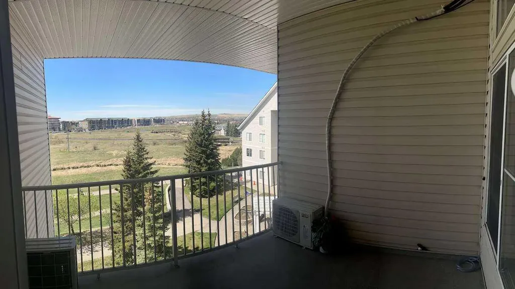 305 1 Avenue NW Airdrie AB T4B 2M5