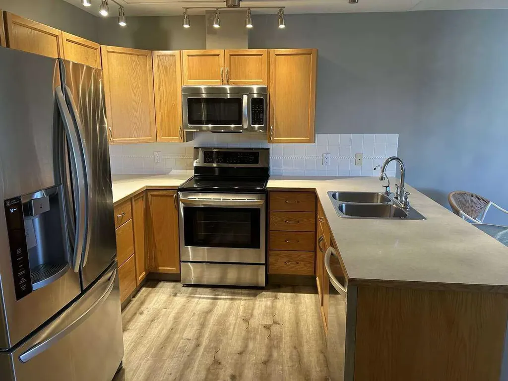 305 1 Avenue NW Airdrie AB T4B 2M5