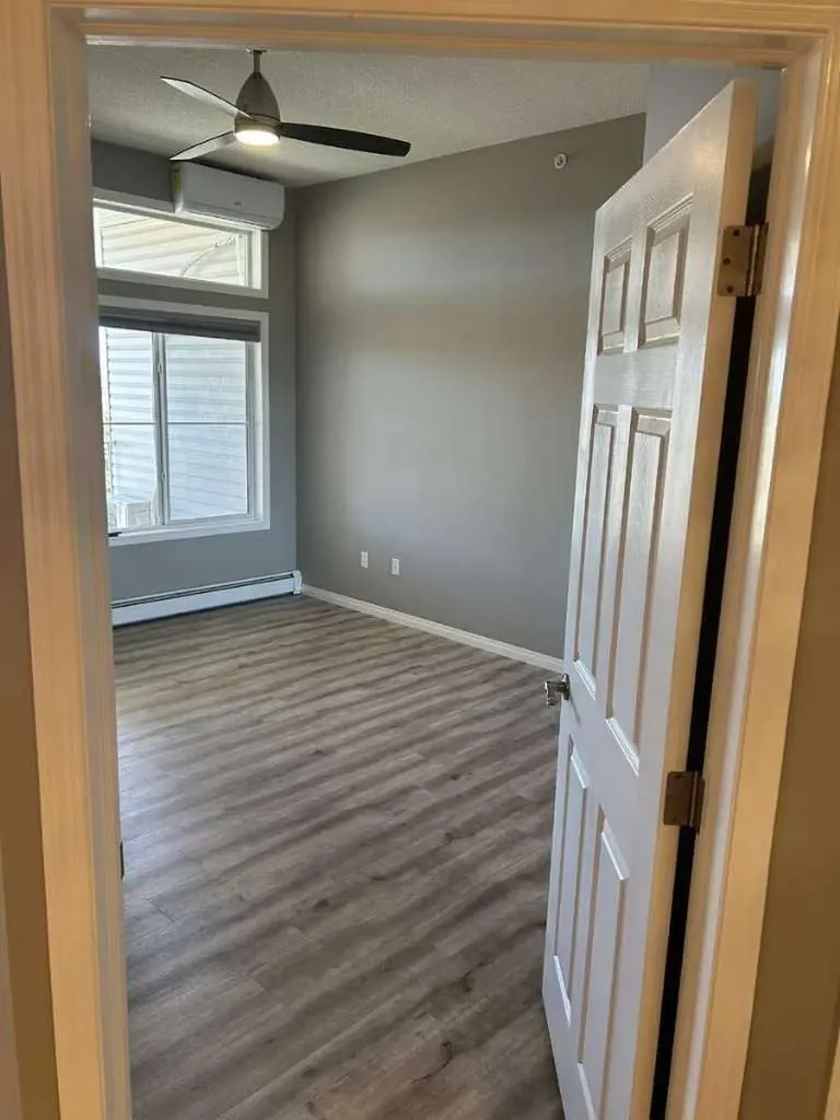 305 1 Avenue NW Airdrie AB T4B 2M5