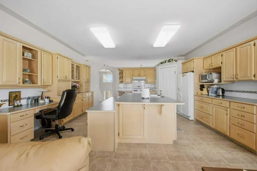 54 Lord Close Red Deer AB T4R 2R8