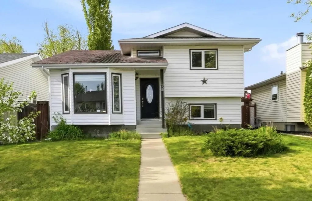 76 Dixon Crescent Red Deer AB T4R 2H5