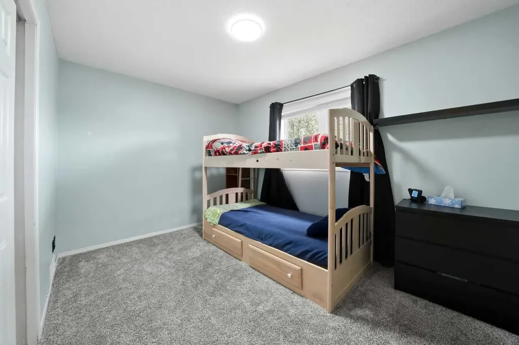 76 Dixon Crescent Red Deer AB T4R 2H5