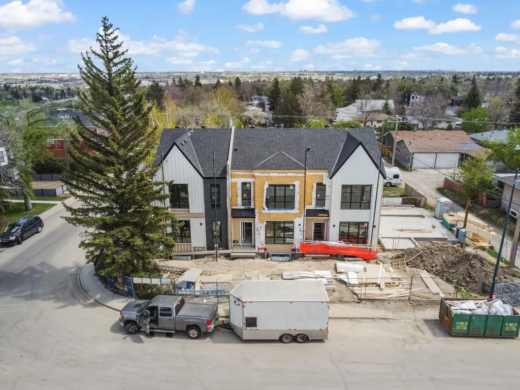 178 Heston Street NW Calgary AB T2K2C4