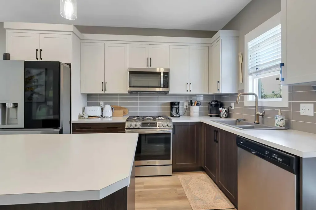 68 Windermere Close Red Deer AB T4N 2J8