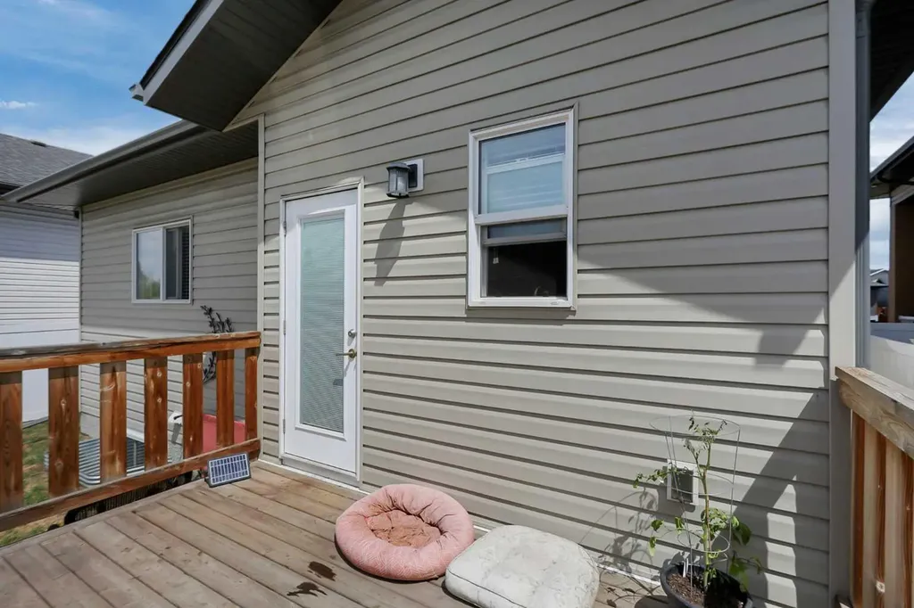 68 Windermere Close Red Deer AB T4N 2J8