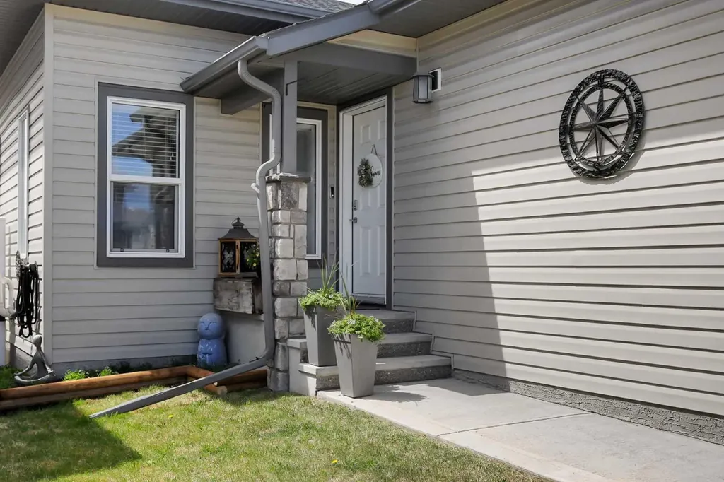 68 Windermere Close Red Deer AB T4N 2J8