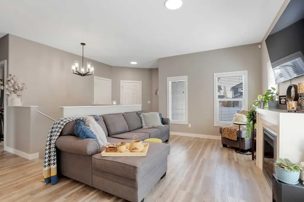 68 Windermere Close Red Deer AB T4N 2J8
