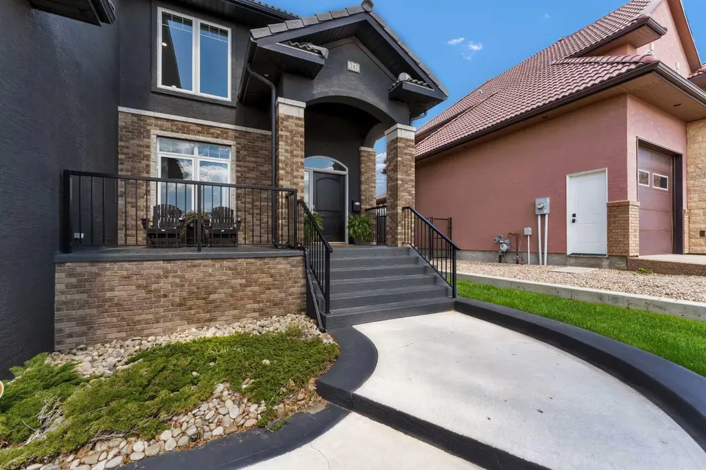 242 Desert Blume Drive Desert Blume AB T1B 0H6