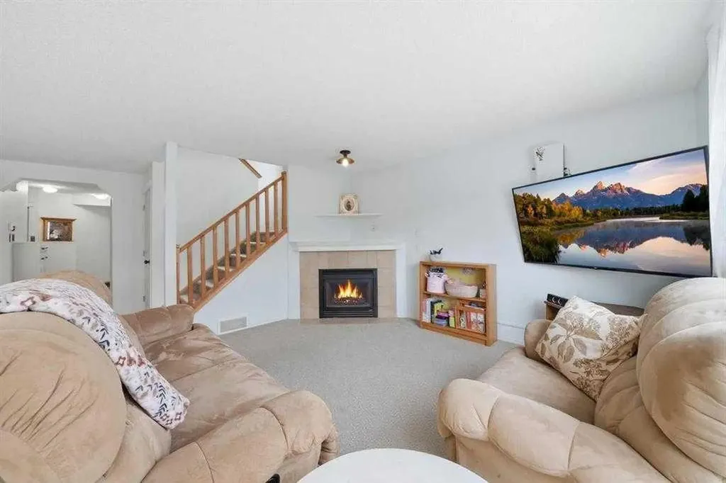 62 New Brighton Circle SE Calgary AB T2Z 4B3