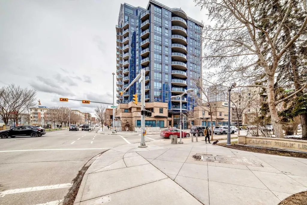 303 13 Avenue SW Calgary AB T2R 0Y9